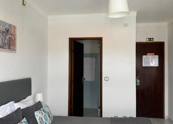 Dona Ines De Castro * Атогиа-да-Балейя