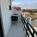 Dona Inês De Castro *