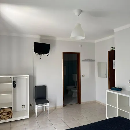 Dona Inês De Castro * Atouguia Da Baleia